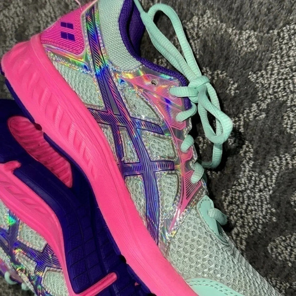 •Kid’s Asics Jolt•​ - Picture 7 of 10